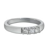 Diamantring Iselin med 3x0,10 ct TW-Si-8503010