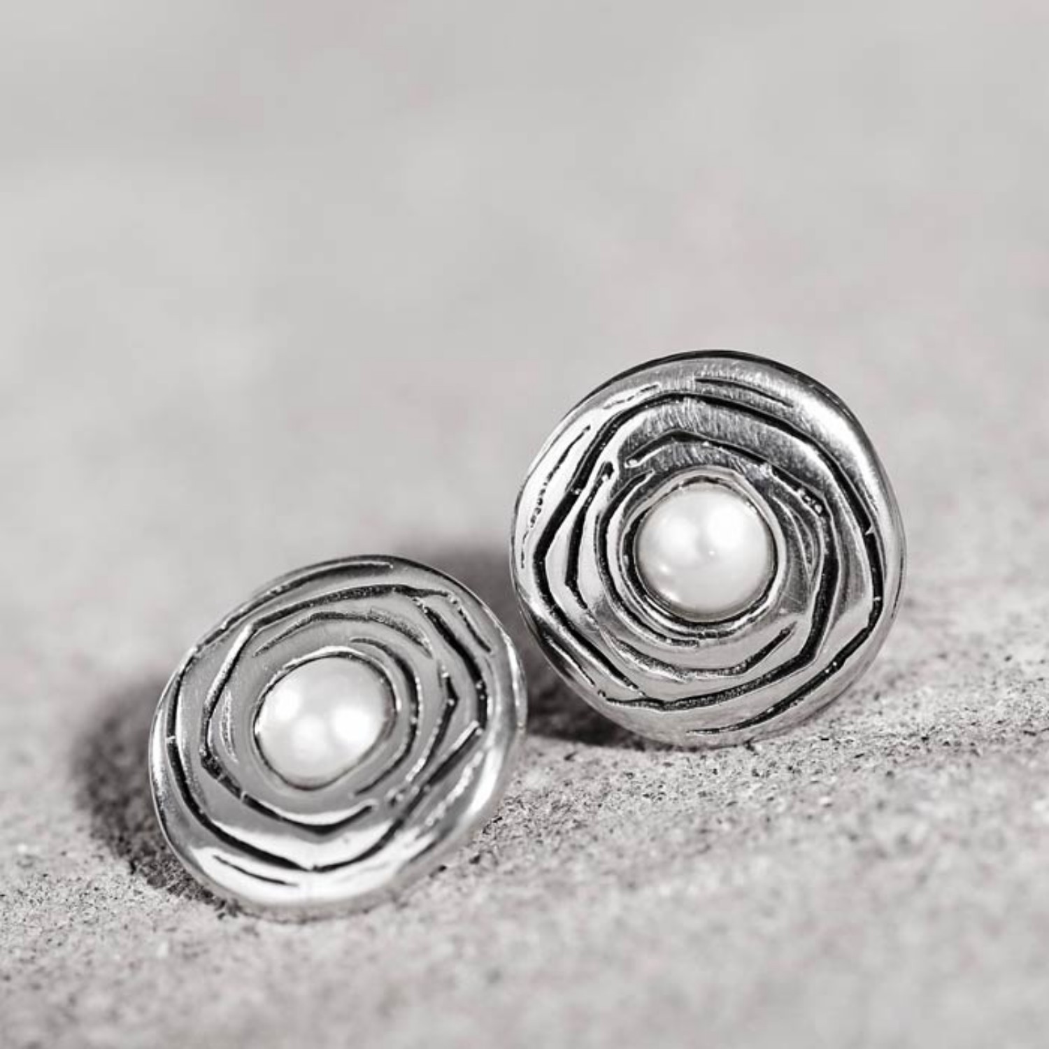 Øredobber i tinn Rede. HILLESTAD - AB402T