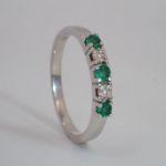 Diamantring i gull 14kt med smaragd og 0,013 ct W-Si - COC00376s