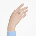 Swarovski Chroma ring Cushion cut, Multicolored, Gold-tone plated - 5692500