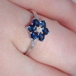 Diamantring med safir og diamanter 0,03 ct W-Si - bur615212s