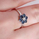 Diamantring med safir og diamanter 0,03 ct W-Si - bur615212s