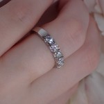 Diamantring Iselin med 5x0,15 ct TW-Si-8505015