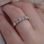 Diamantring Iselin med 5x0,15 ct TW-Si-8505015