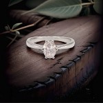 Forlovelsesring med Oval Lab Grown diamant i 0.72 ct og River (D) -VS1 - LG072HG