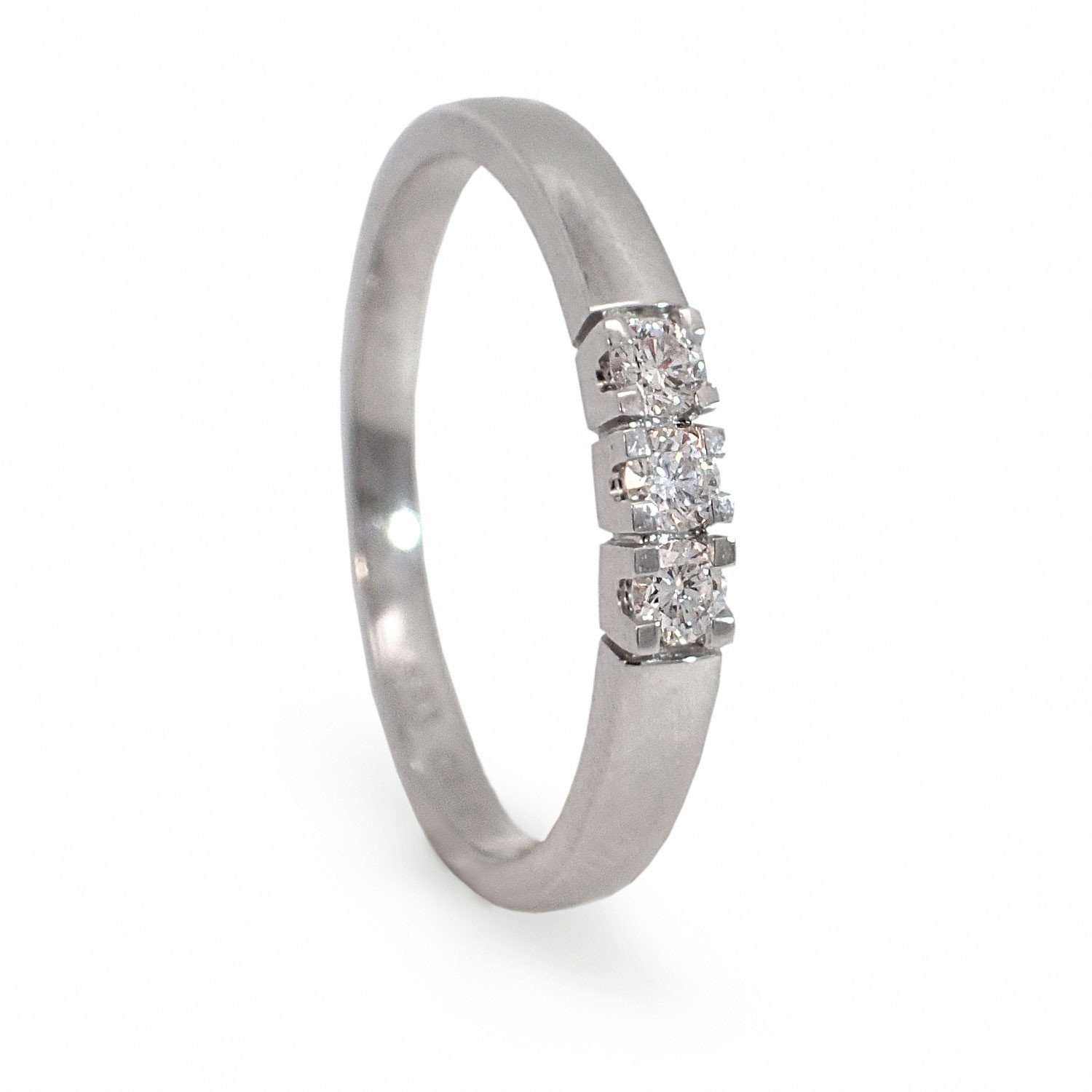 Alliansering i hvitt gull med tre diamanter - 8503050