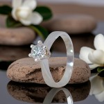 Forlovelsesring Margrete med Oval Lab Grown diamant i 0,50 ct og River (D) -VS1 - LAB1611650RVHV