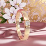 Bilde av Iselin alliansering 585/14 karat gult gull med 1x0.10 ct TW-Si - 85010100