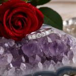 Iselin alliansering i hvitt gull med diamanter- 8505010