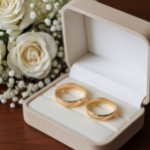 Giftering i gult gull 14kt, 5 mm, modell 167. RUBIN - 1250