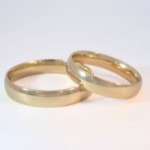 Giftering i gult gull 14kt, 4 mm, modell 167. RUBIN - 1240