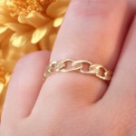 Gullring i 14 kt gull med mønster-coc5030170050