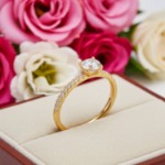 Forlovelsesring i gult gull med Lab Grown diamant 0,69ct TW-VS - Bur5Z00060