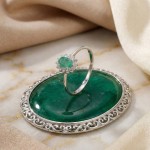 Diamantring i hvitt gull med 0,14 ct W-Si og smaragd 0,47 - 57725200