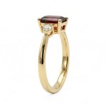 Gullring med granat og diamanter 0.09 ct TW-Si - coc5000733gg