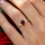 Gullring med granat og diamanter 0.19 ct TW-Si - coc5002117