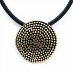 Smykke i bronse Slow. HILLESTAD - AB316