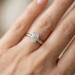 Forlovelsesring i gult gull med oval Lab Grown diamant 0,73 ct River (D) - VS2. Leticia - 18007073LG