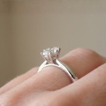 Forlovelsesring i gult gull med oval Lab Grown diamant 0,73 ct River (D) - VS2. Leticia - 18007073LG