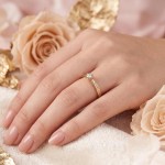 Forlovelsesring i gult gull med 0,10 ct diamant - 2221100