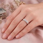 Iselin alliansering i hvitt gull med diamanter - 8503015