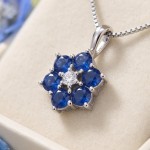 Diamantsmykke i gull 14kt med 0,03ct W-P og safir - Bur320573hvs