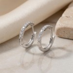 Diamantøredobber i 14kt gull med diamanter 0,12 ct W-SI - coc3700370hv