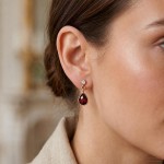 Gulløredobber i gult gull 14 kt med granat og syntetisk cubic zirkonia - 47316